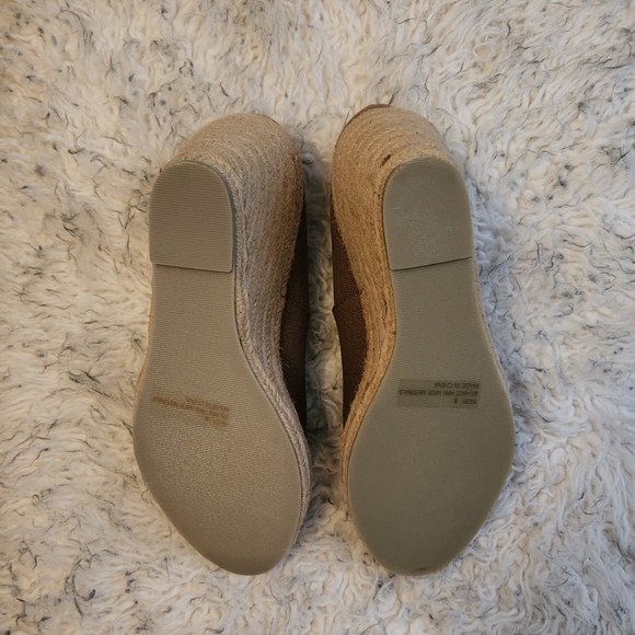 Charlotte Russe Wedges - Picture 5 of 8